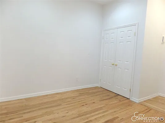 Rented by City Connections Realty | media 8