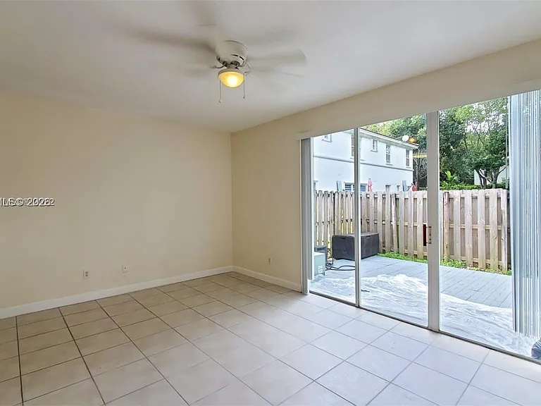 3976 SW 157th Ave #219 — Photo 6