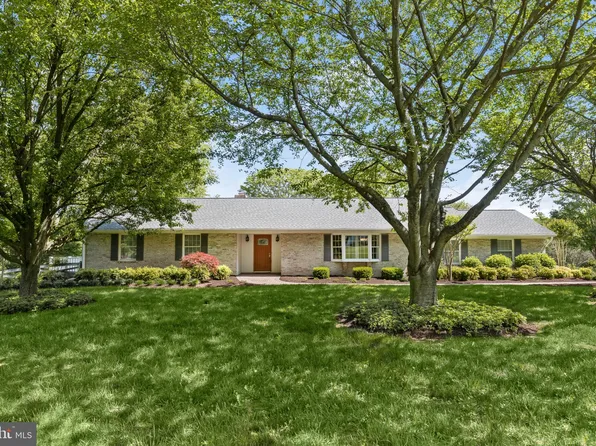 5678 Chamblis Dr, Clarksville, MD 21029