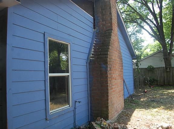 2nd image of 705 Parkstone Dr