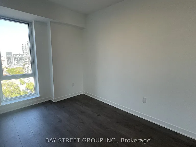 10 Oak St #1102 — Photo 5