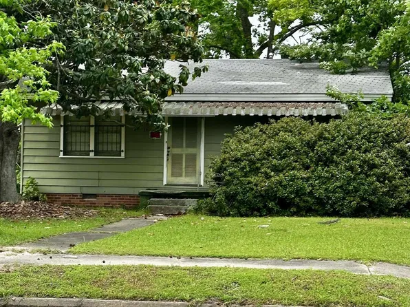 1615 W 24th Ave, Pine Bluff, AR 71603