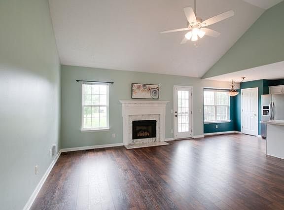 3rd image of 3405 Chateau Valley Ln