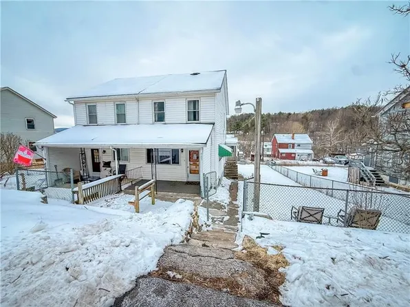 345 Top St, Smithfield, PA 15478
