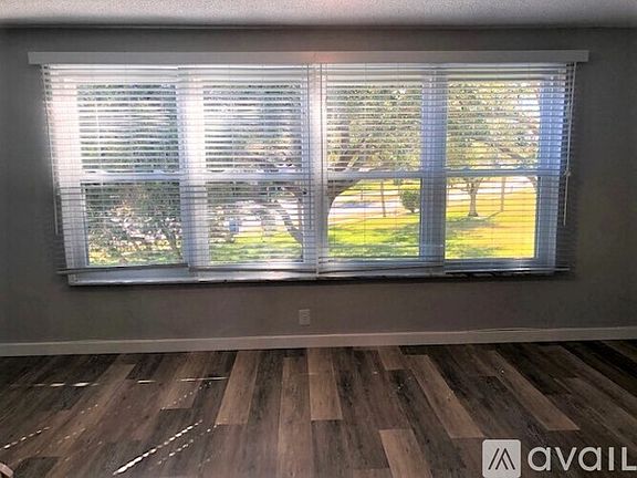 5th image of 5660 80th St N Unit B205