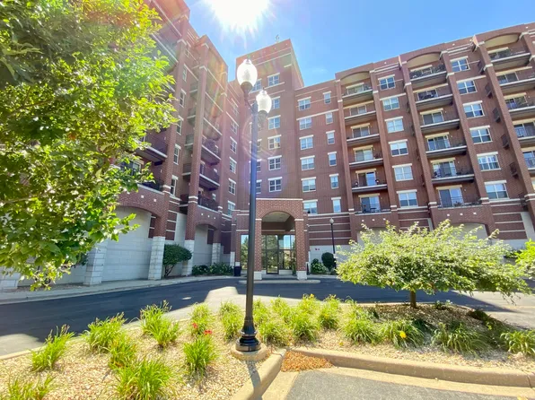 1700 Riverwoods Dr APT 505, Melrose Park, IL 60160