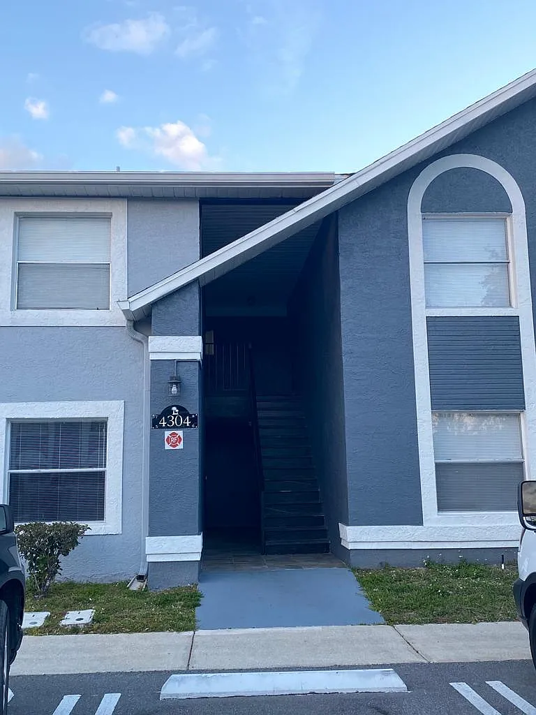 3 bed, 1006 sqft, $1,550 — Photo 1