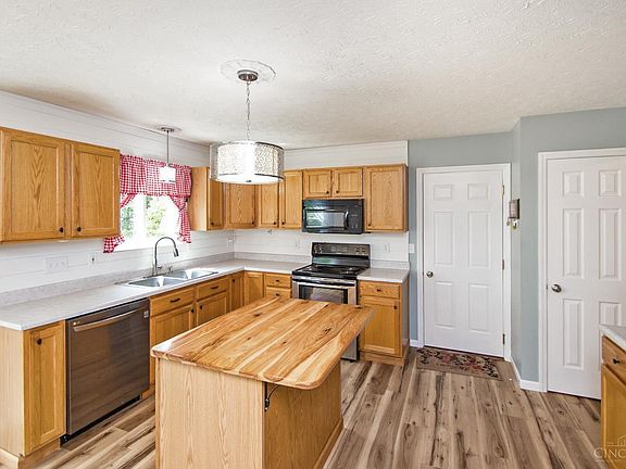 3rd image of 6062 Weber Oaks Dr