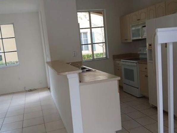 1909 SW 60th Ave