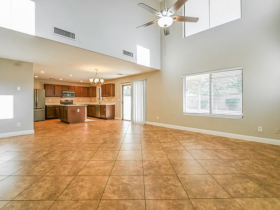 4th image of 354 E Bradstock Way