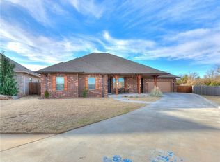 20526 Pioneer Dr, Harrah, OK 73045