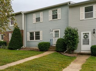 2858 25th St NW, Rochester, MN 55901