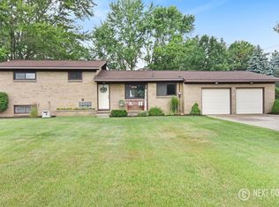4959 Bauer Rd, Hudsonville, MI 49426