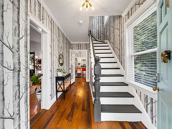 5th image of 77 Brook Rd