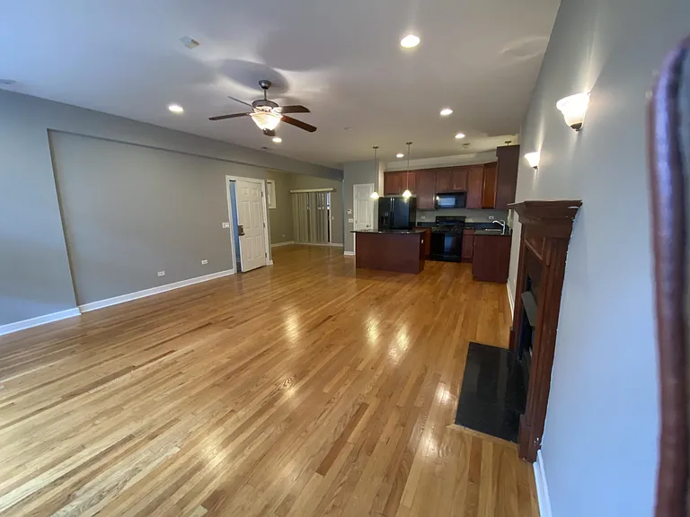 915 W Dakin St — Photo 48