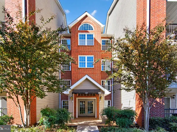 3307 Wyndham Cir APT 4165, Alexandria, VA 22302