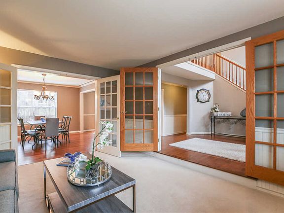 3rd image of 1233 Sandpiper Ct