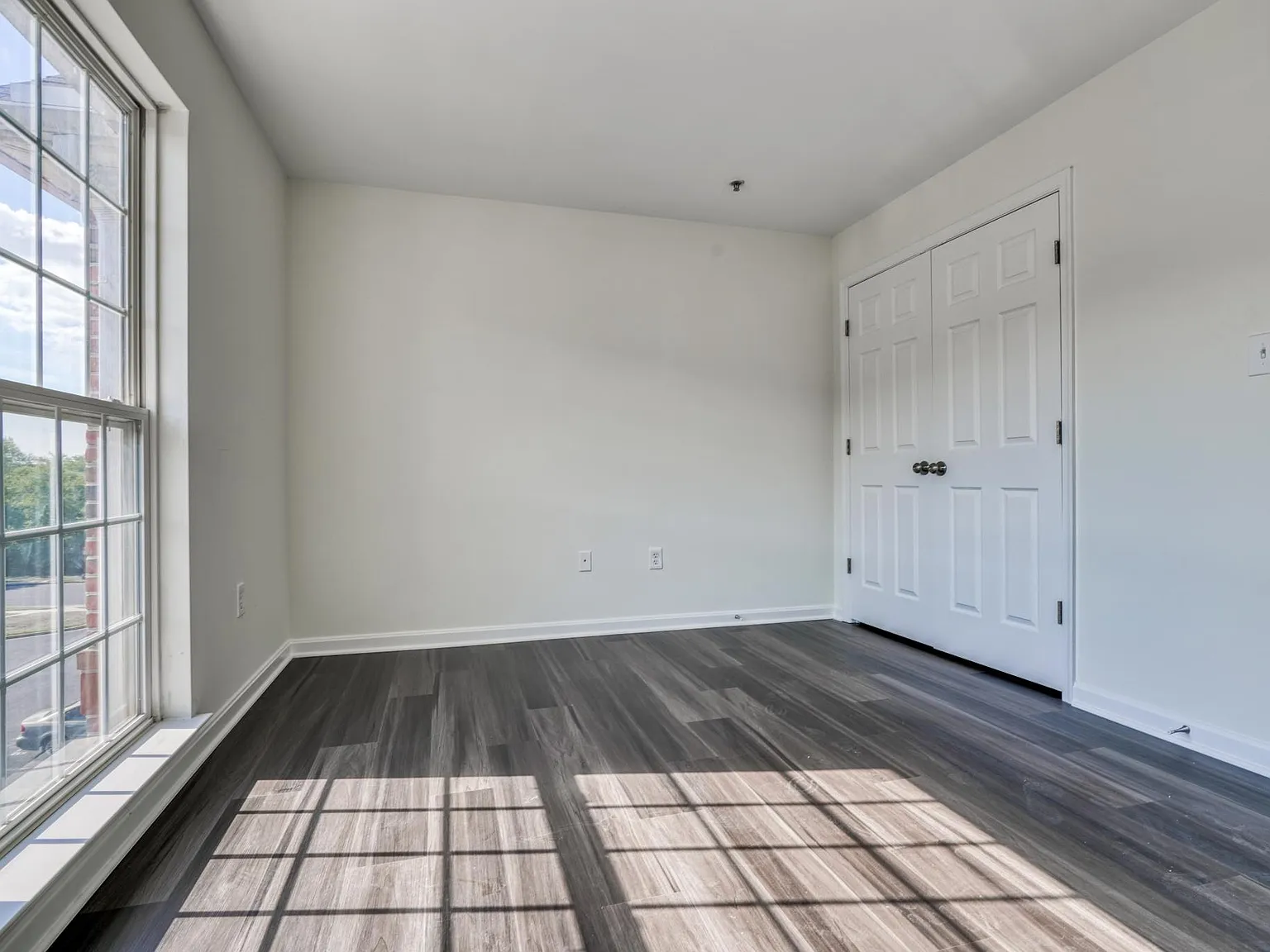 2 bed, 1388 sqft, $2,200 — Photo 4