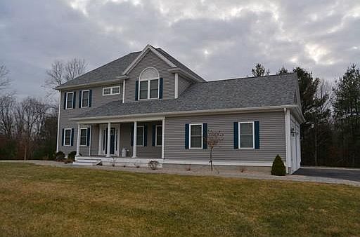 1st image of 15 Cranberry Ln