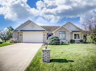 1030 Deer Cliff Ct, Fort Wayne, IN 46804