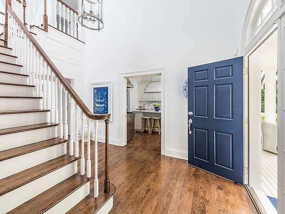 4th image of 10 Clover Leaf Ln