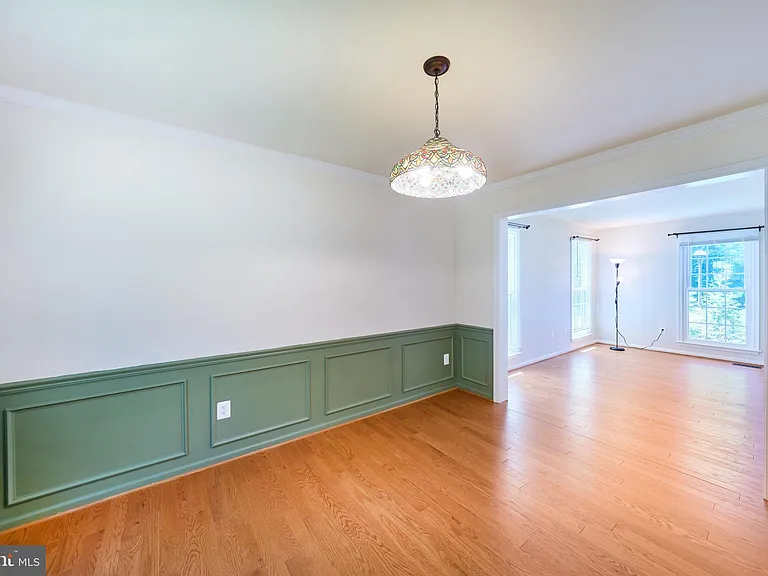 8508 Silverdale Rd — Photo 11