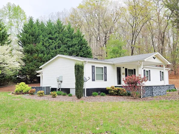 57 Butterfly Ln, Hayesville, NC 28904