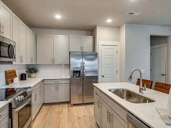 3rd image of 2210 Hospitality Ln