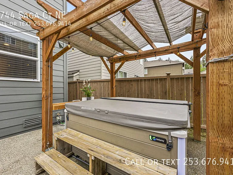 2744 Saga Ct NE — Photo 38