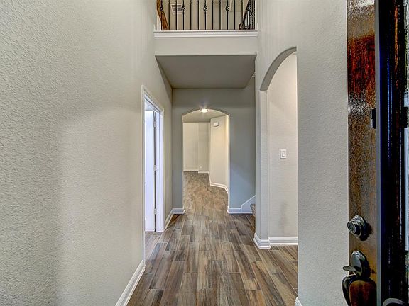4th image of 18927 Cypress Bay Dr