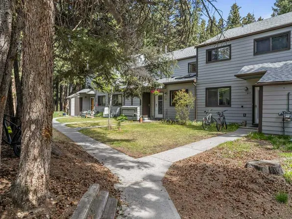 515 W Spruce St, Banff, AB T1L 1H1
