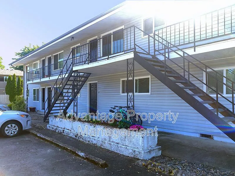 365 W Jackson St #3A