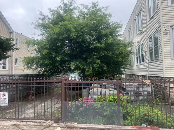 737 E 224th Street, Bronx, NY 10466