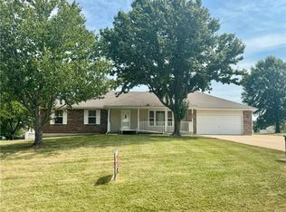 18650 153rd St, Basehor, KS 66007