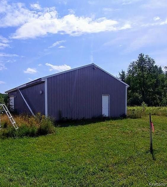 2nd image of 7341 Hess Rd