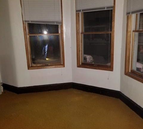 5th image of 343 W Abbott St