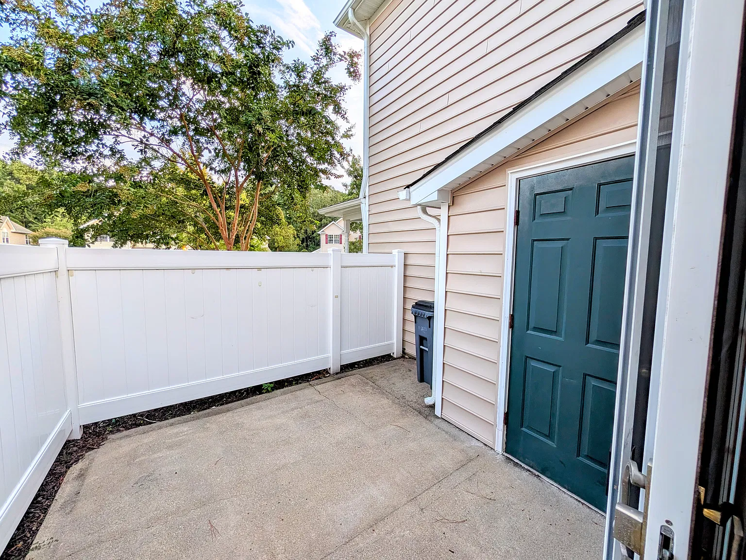 2 bed, 1486 sqft, $2,300 — Photo 2