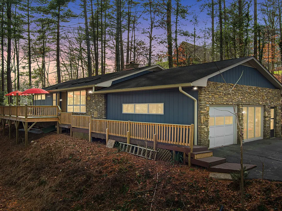 635 Aiken Rd #2