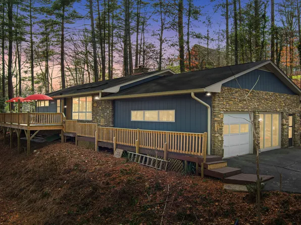 635 Aiken Rd #2, Asheville, NC 28804