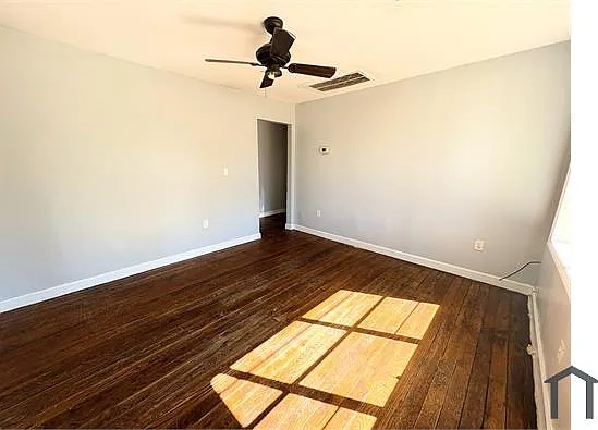 3 bed, 816 sqft, $950 — Photo 2