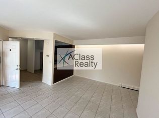 35-20 Ditmars Blvd #2G, Astoria, NY 11105