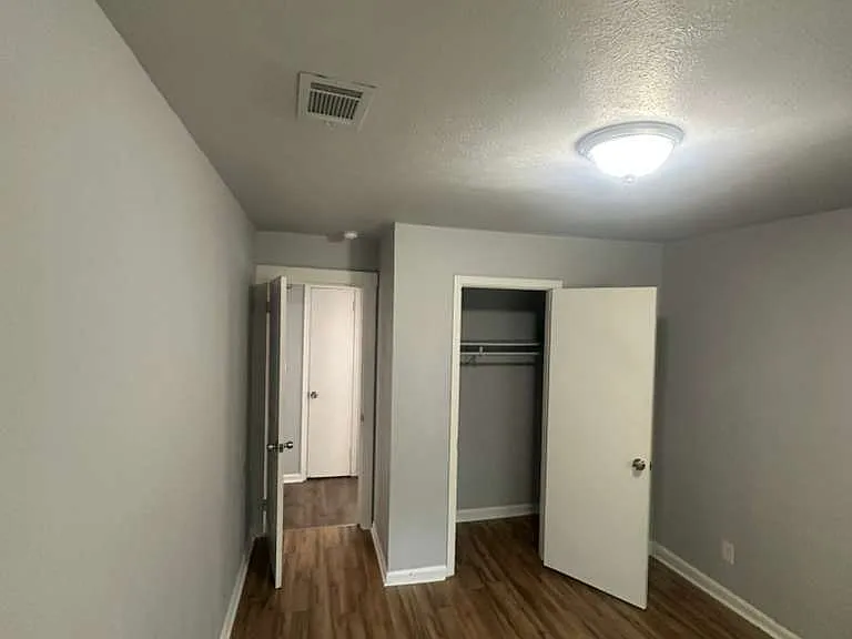 533 Branham Ave SW — Photo 17