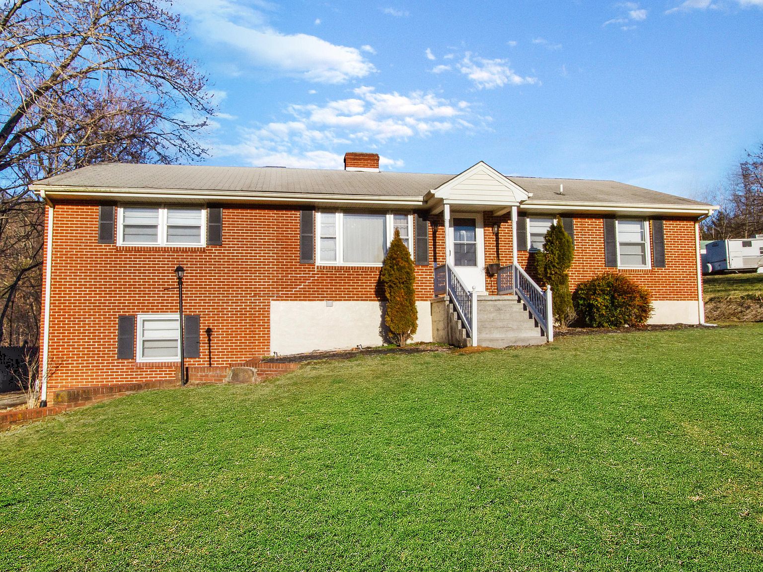 6012 Mountain Pass Rd, Troutville, VA 24175 Zillow