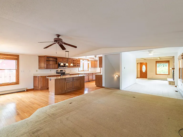 2406 Wood St — Photo 12