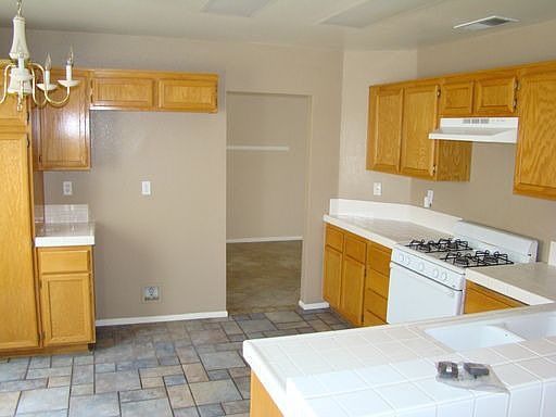 3rd image of 13359 Dos Lomas Way