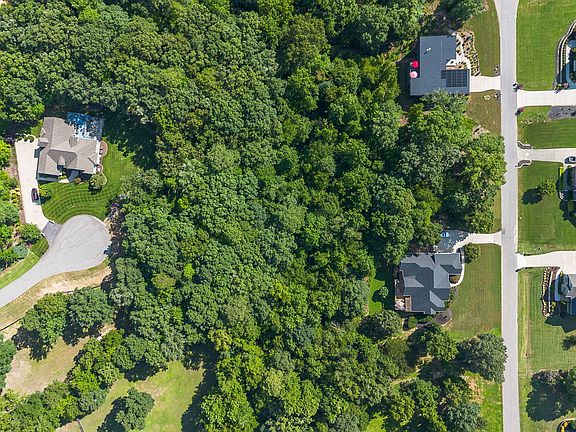 4th image of 90 Isabella Ct #115