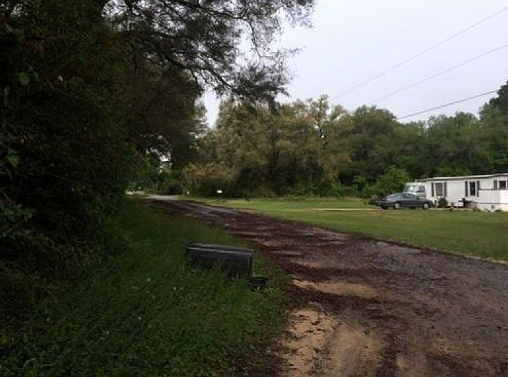 2nd image of 32175 Jessup Ln