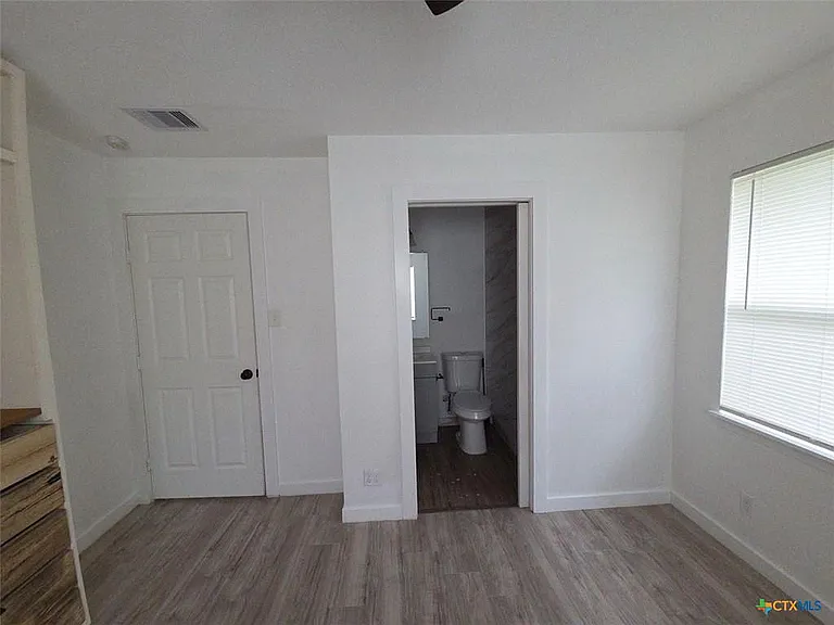 1315 Estes Dr — Photo 9
