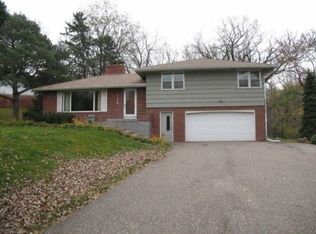 1538 Lone Oak Rd, Eagan, MN 55121