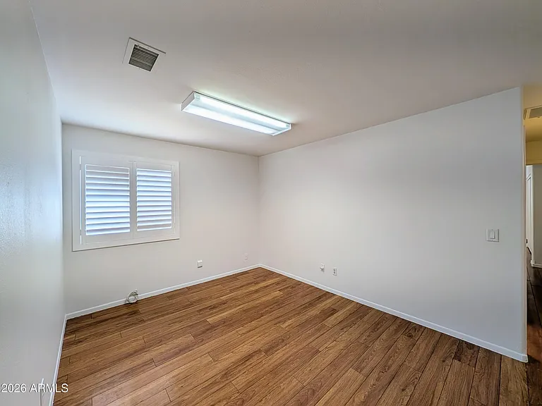 2824 W Angela Dr — Photo 39